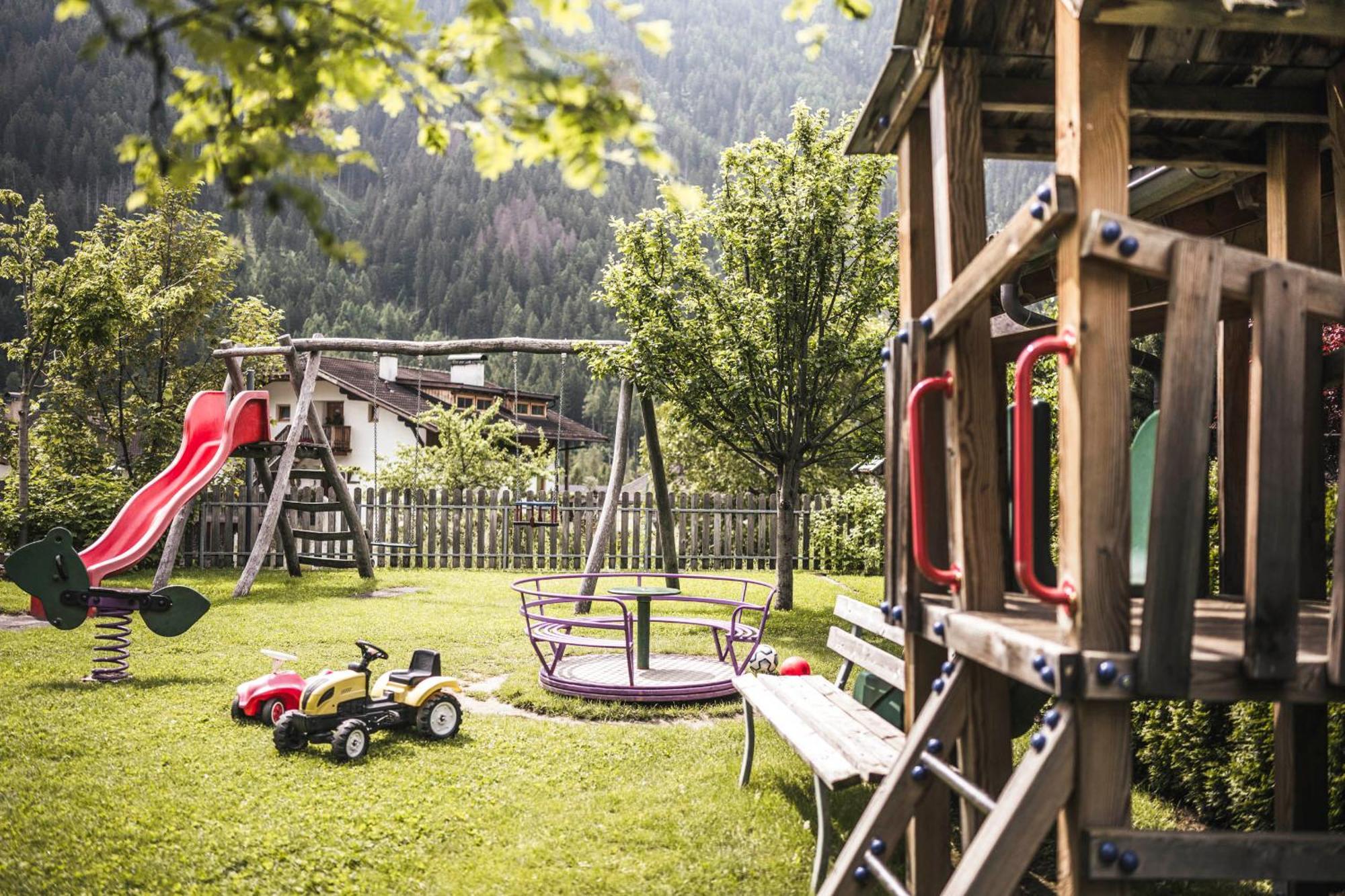 Familienhotel Viktoria ウルティモ エクステリア 写真