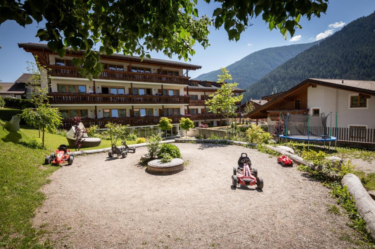 Familienhotel Viktoria ウルティモ エクステリア 写真